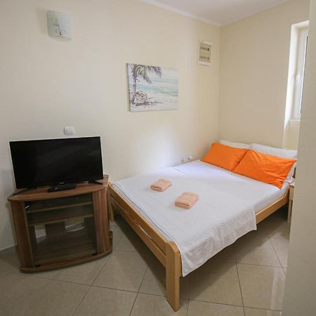 Md Apartments Kotor Luaran gambar